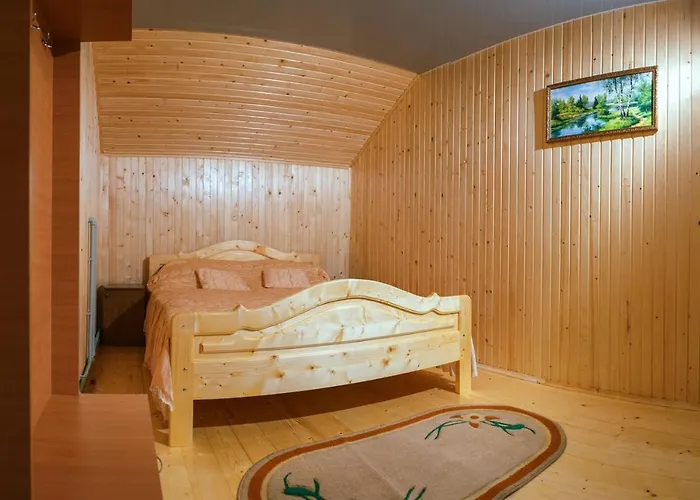 під соснами ゲストハウス *